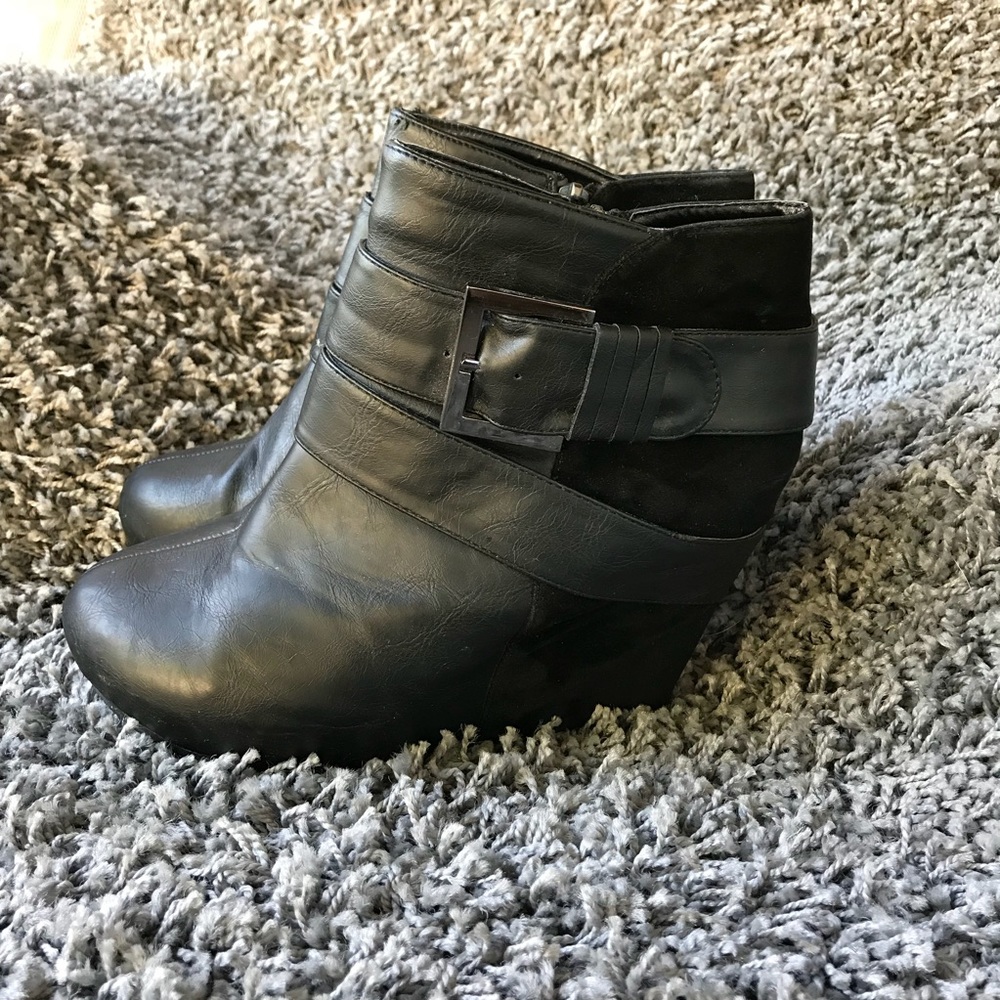 Torrid booties size 8